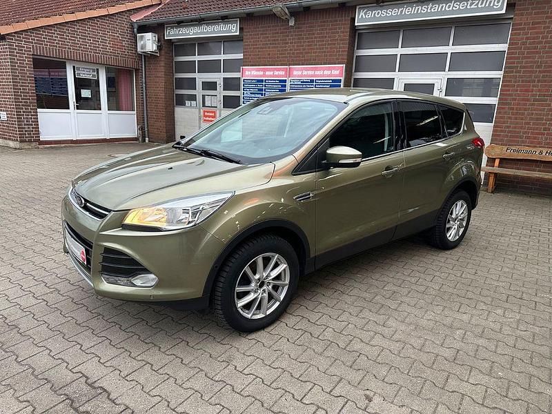 Gebraucht Ford Kuga Titanium 179 PS (131 kW) 2015 SUV