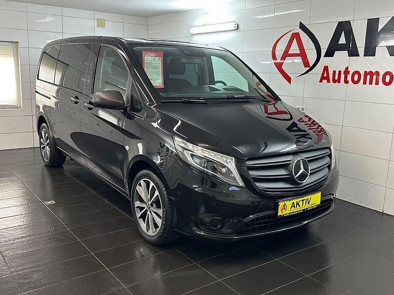 Schwarz Gebraucht 2021 Mercedes Vito Edition Van | 33.890 € (Guter Preis) - Bild 1/4