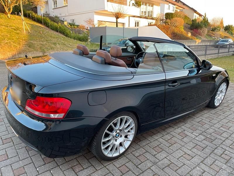 Gebraucht BMW 120 Cabriolet 177 PS (130 kW) 2012 Schwarz Cabrio