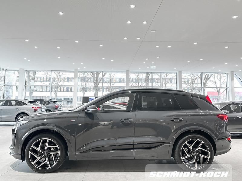 Neu Audi Q6 e-tron Performance 225 kW (306 PS) 2026 Grau SUV