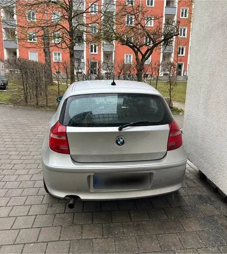 Gebraucht BMW 118 143 PS (105 kW) 2008 Silber Kleinwagen