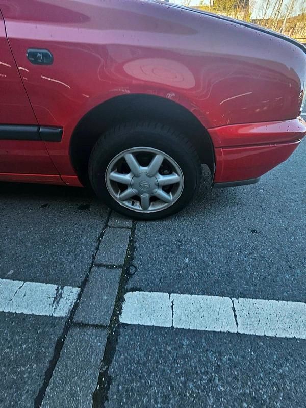Gebraucht VW Golf III 60 PS (44 kW) 1996 Rot Kleinwagen