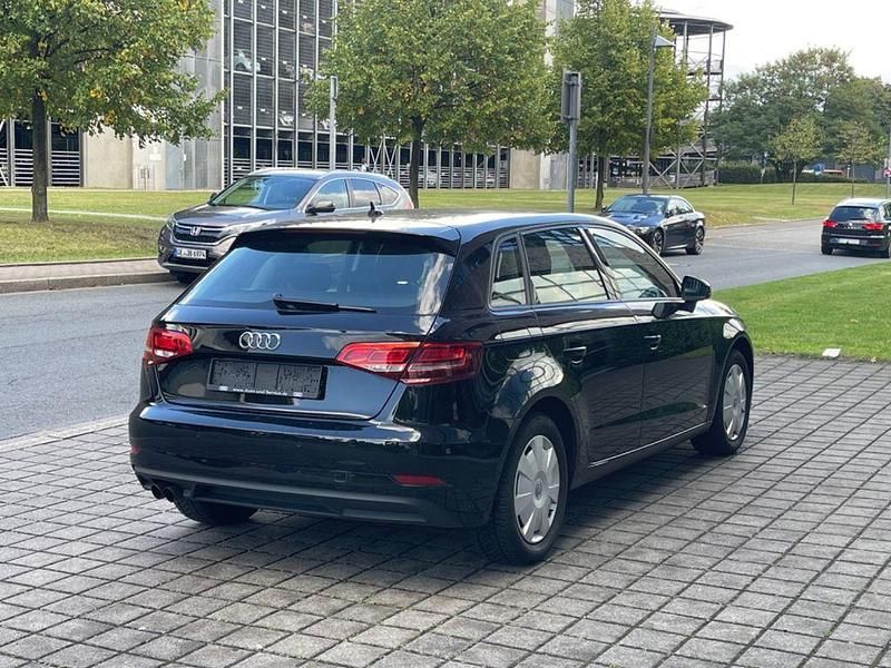 Gebraucht Audi A3 Ambiente 150 PS (110 kW) 2020 Schwarz Limousine