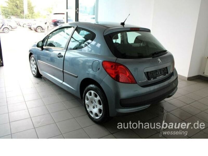 Gebraucht Peugeot 207 Filou 95 PS (69 kW) 2008 Grau metallic Limousine