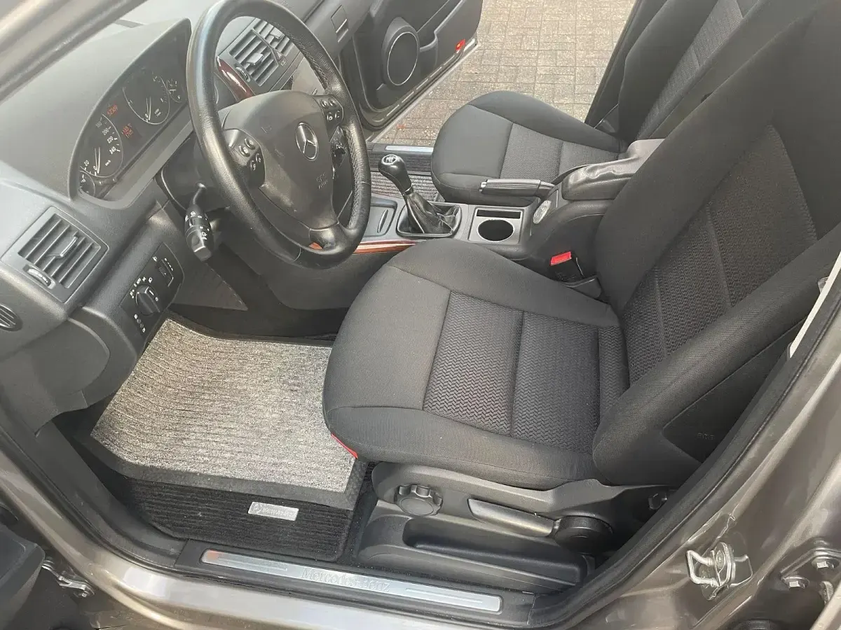 Gebraucht Mercedes A180 Classic 109 PS (80 kW) 2006 Grau Limousine