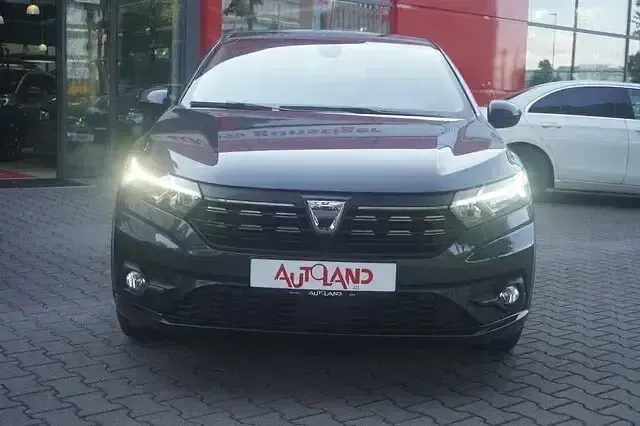 Gebraucht Dacia Sandero Comfort 67 PS (49 kW) 2022 Grau Kleinwagen