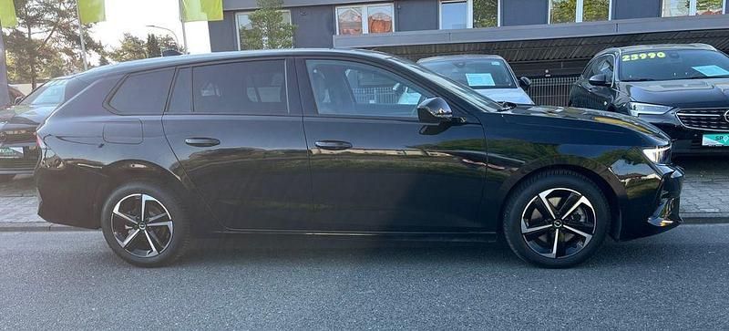 Gebraucht Opel Astra 131 PS (96 kW) 2024 Diamant schwarz Kombi