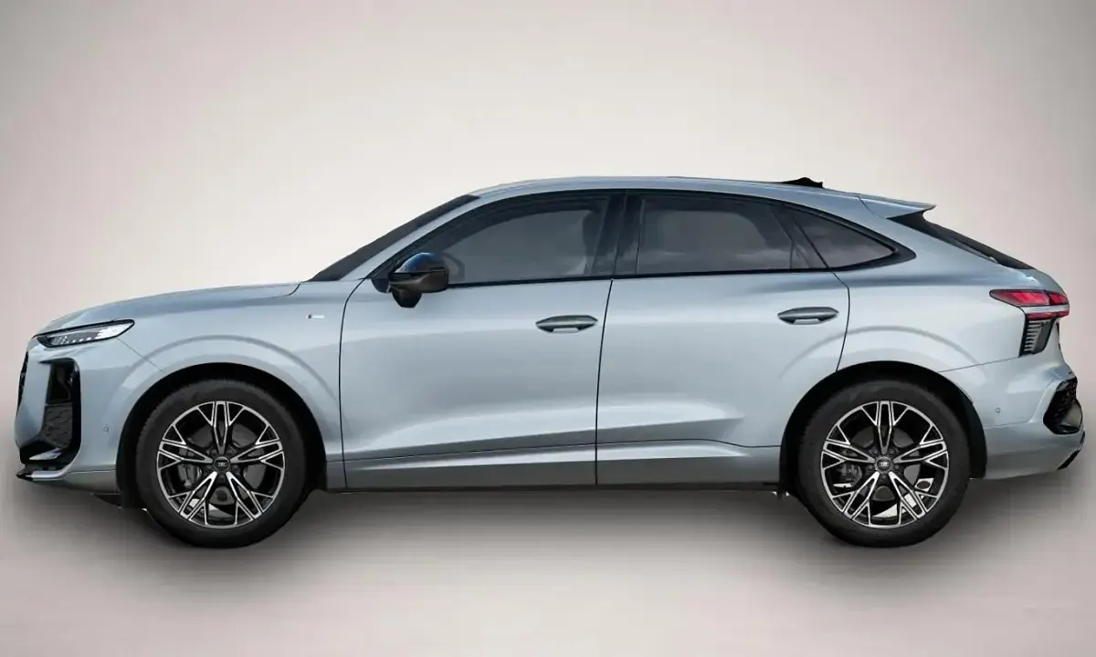 Neu Audi Q3 Sportback Comfort 265 PS (194 kW) 2026 Manufacturer SUV