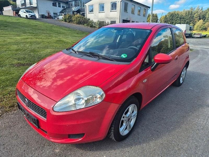 Rot Gebraucht 2008 Fiat Grande Punto Dynamic Kleinwagen | 1.990 € (Superpreis) - Bild 1/4