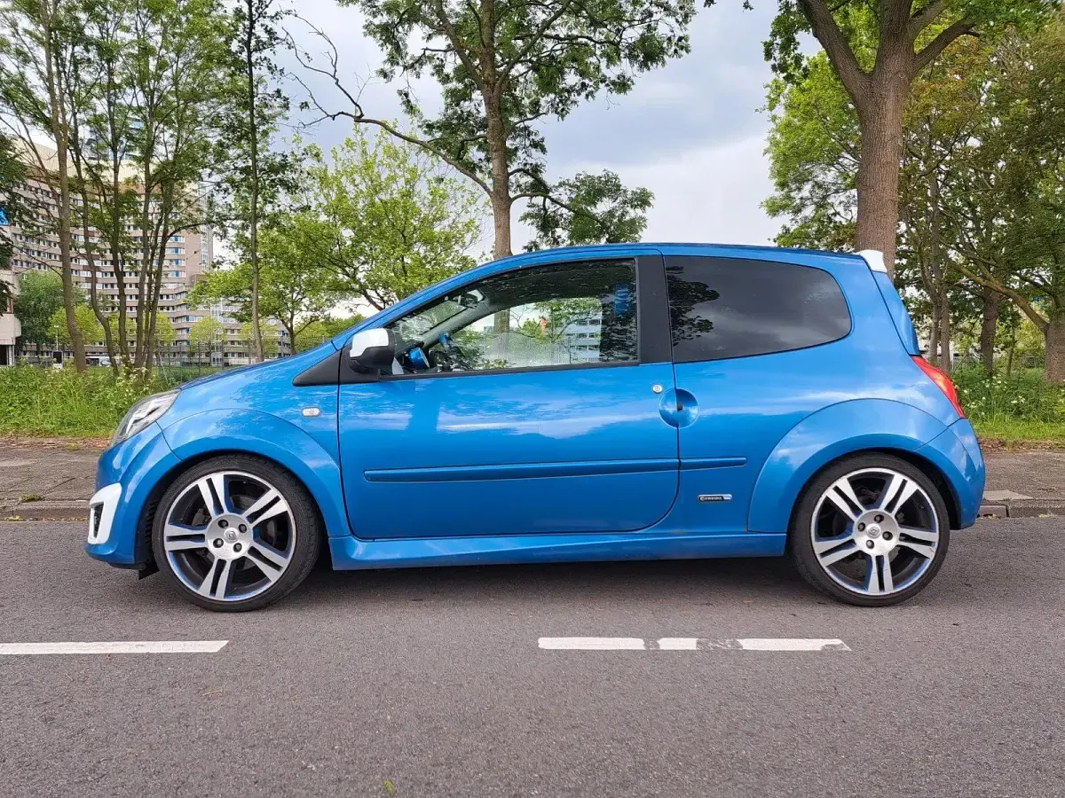 Gebraucht Renault Twingo R.S. 133 PS (97 kW) 2011 Blau Kleinwagen