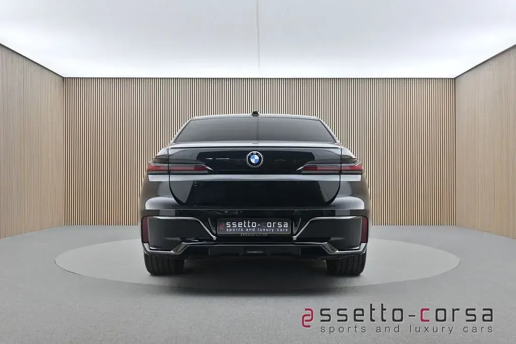 Gebraucht BMW 740 M Sport 286 PS (210 kW) 2026 Schwarz Limousine