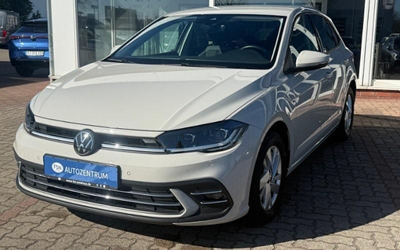 Gebraucht VW Polo Style 95 PS (69 kW) 2024 Grau Kleinwagen