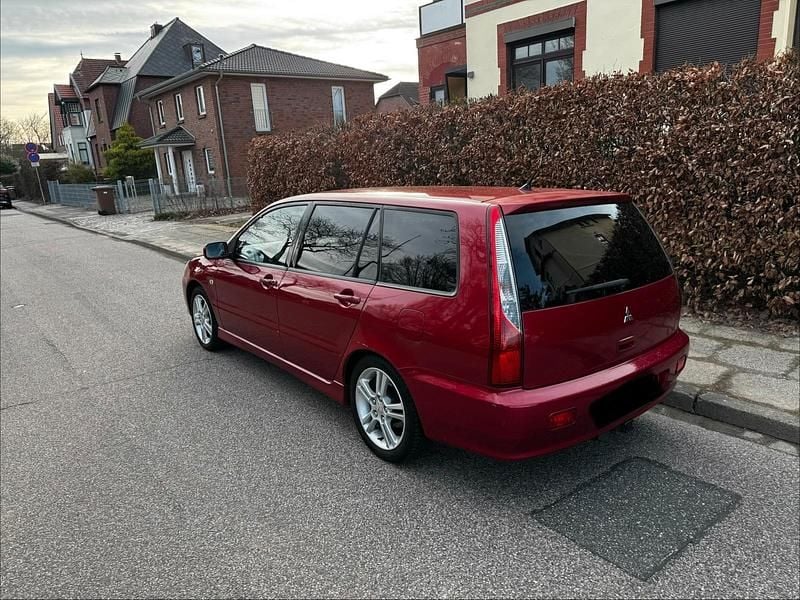 Gebraucht Mitsubishi Lancer 135 PS (99 kW) 2004 Rot Kombi