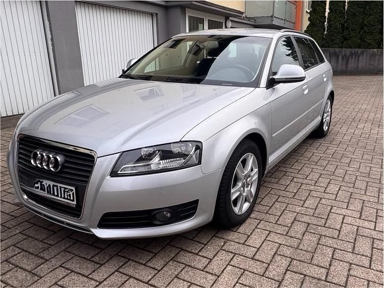 Używany Audi A3 125 KM (91 kW) 2010 Srebrny Hatchback