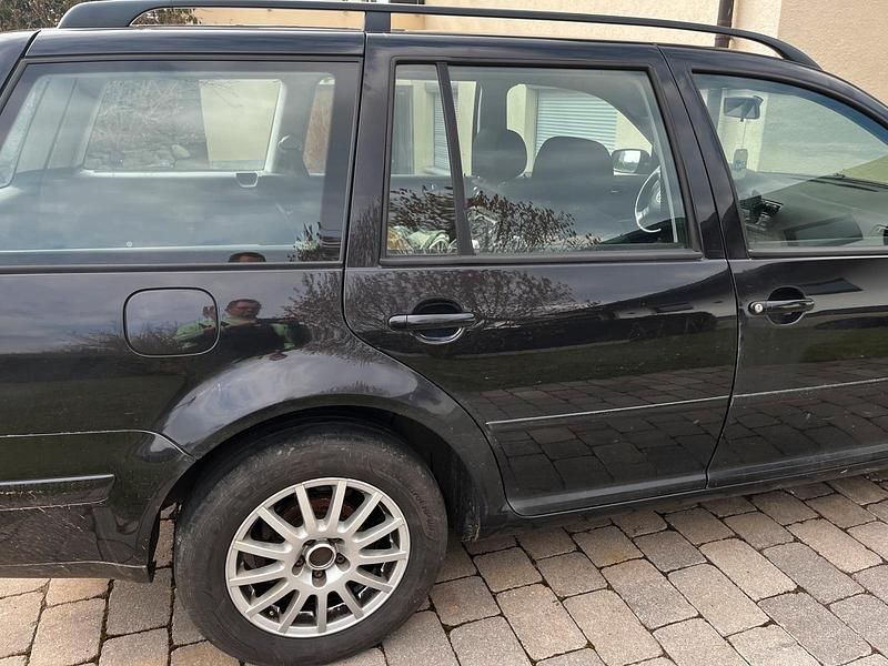 Gebraucht VW Bora 101 PS (74 kW) 2002 Blau Kombi