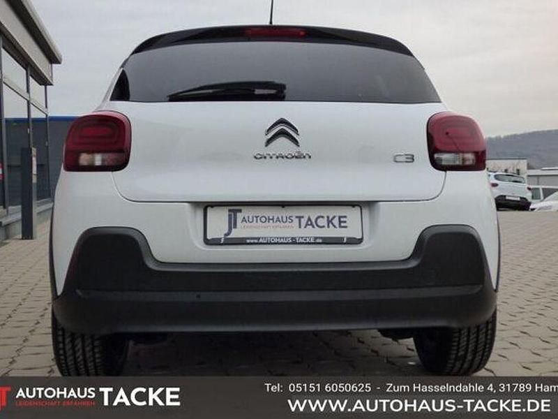Gebraucht Citroën C3 Shine 83 PS (61 kW) 2023 Lack weiss banquise/deckende lackierung Limousine