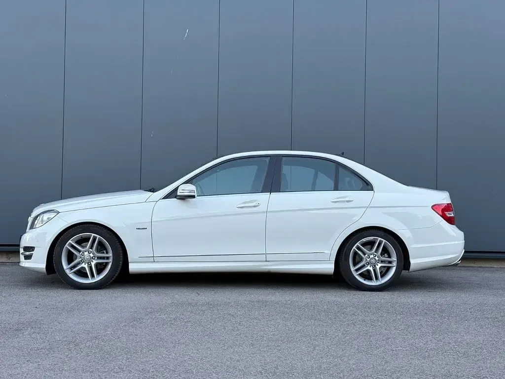 Gebraucht Mercedes C180 Sport 156 PS (114 kW) 2011 Weiß Limousine