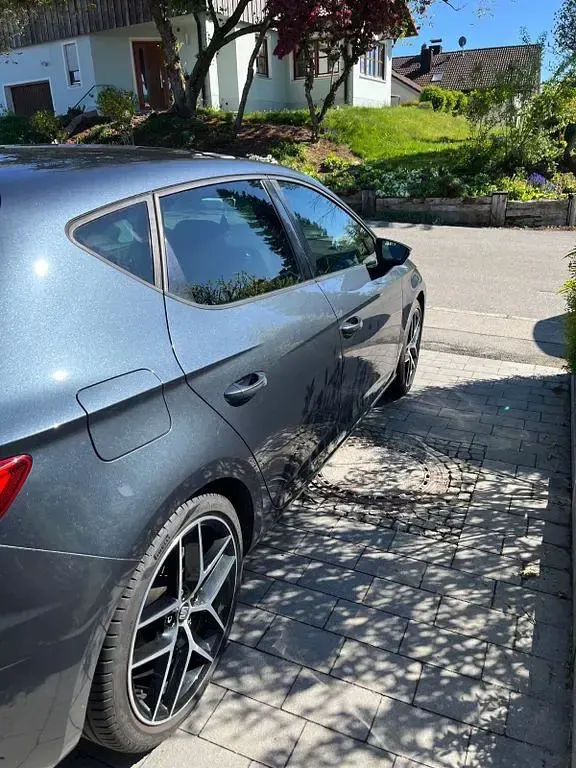 Usata Seat Leon FR 150 CV (110 kW) 2019 Grigio Berlina