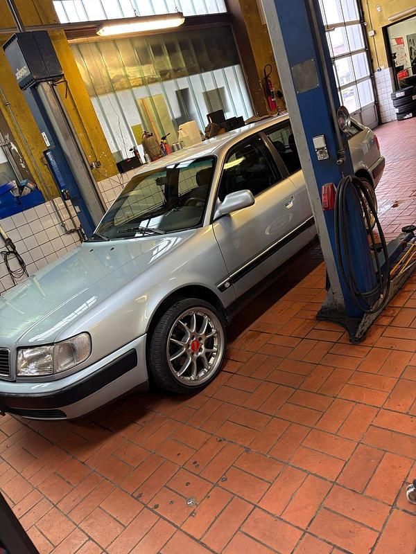 Silber Gebraucht 1992 Audi 100 Kombi | 5.700 € - Bild 1/2
