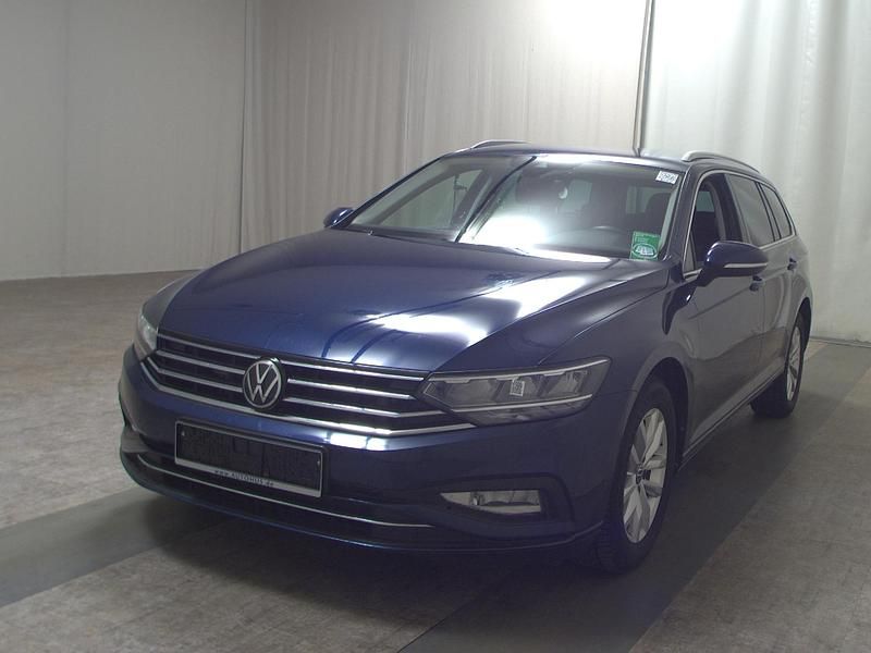 Gebraucht VW Passat Business 150 PS (110 kW) 2022 Aquamarinblau metallic Kombi