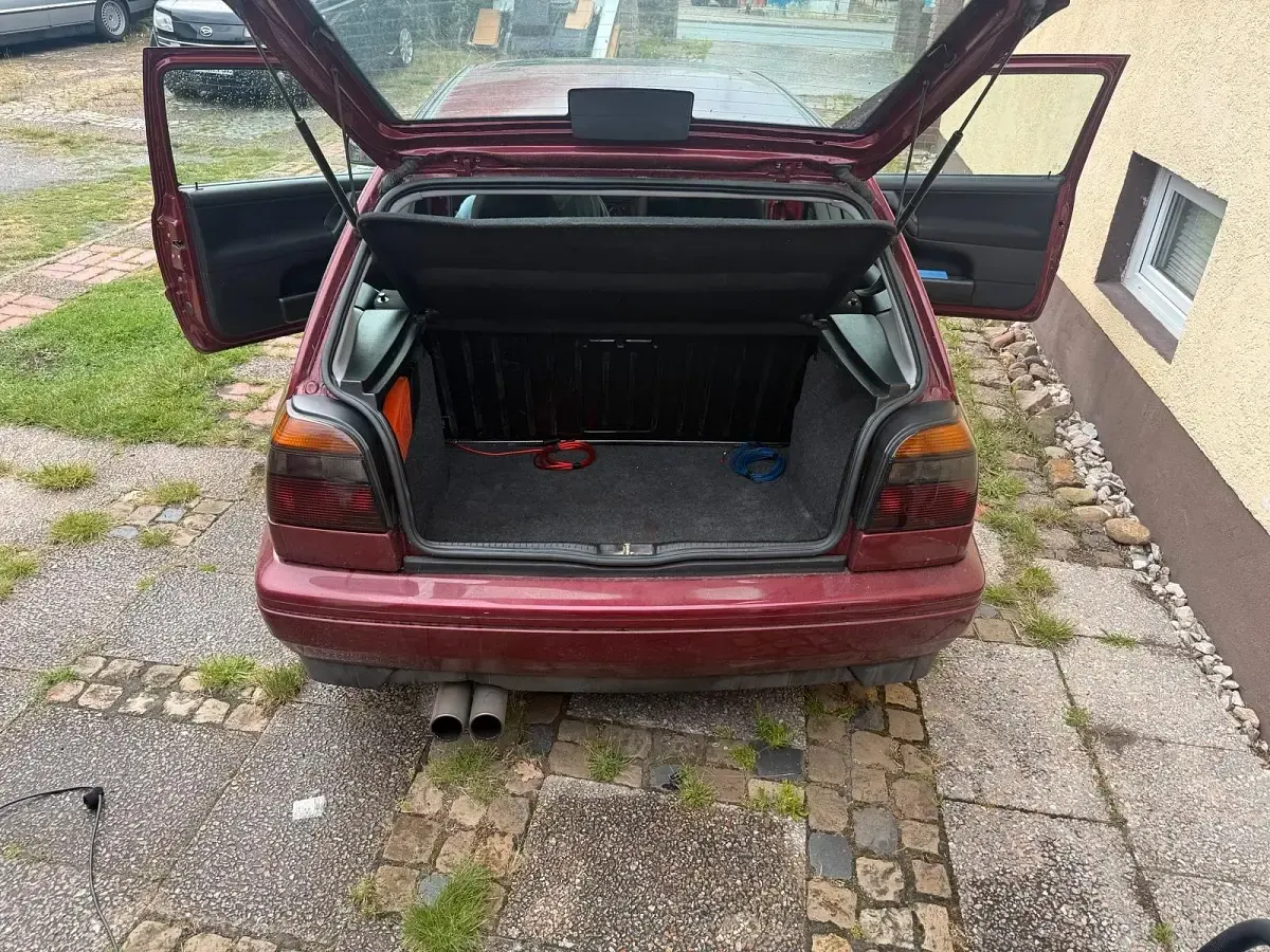 Gebraucht VW Golf III 60 PS (44 kW) 1997 Rot Kleinwagen