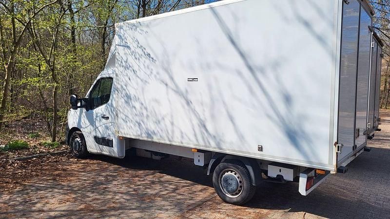 Second-hand Renault Master 163 CP (119 kW) 2020 Alb Monovolum