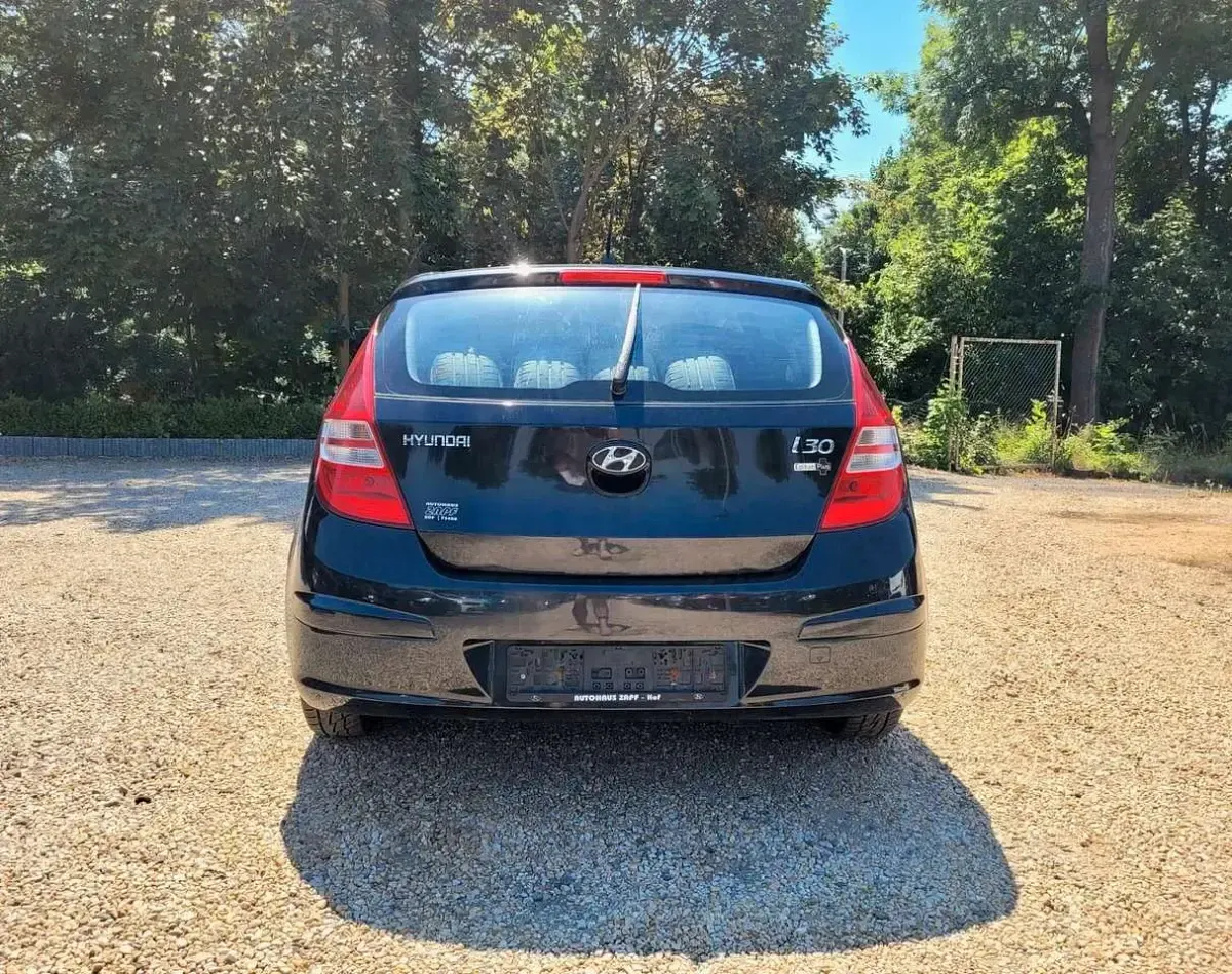Gebraucht Hyundai i30 Classic 109 PS (80 kW) 2009 Schwarz Limousine