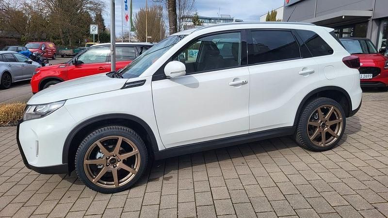 Neu Suzuki Vitara Comfort+ 110 PS (80 kW) 2026 Weiß SUV