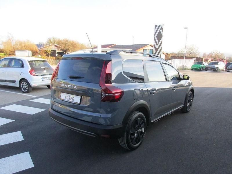 Neu Dacia Jogger Expression 110 PS (80 kW) 2025 Grau Van / Kleinbus