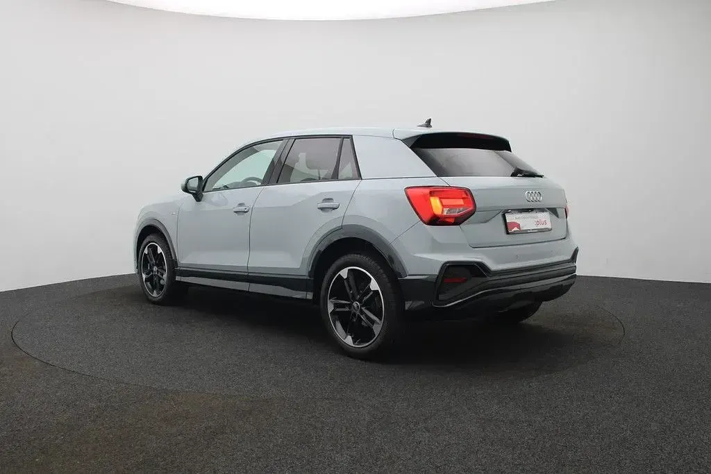 Gebraucht Audi Q2 S-Line 150 PS (110 kW) 2025 Pfeilgrau perleffekt SUV