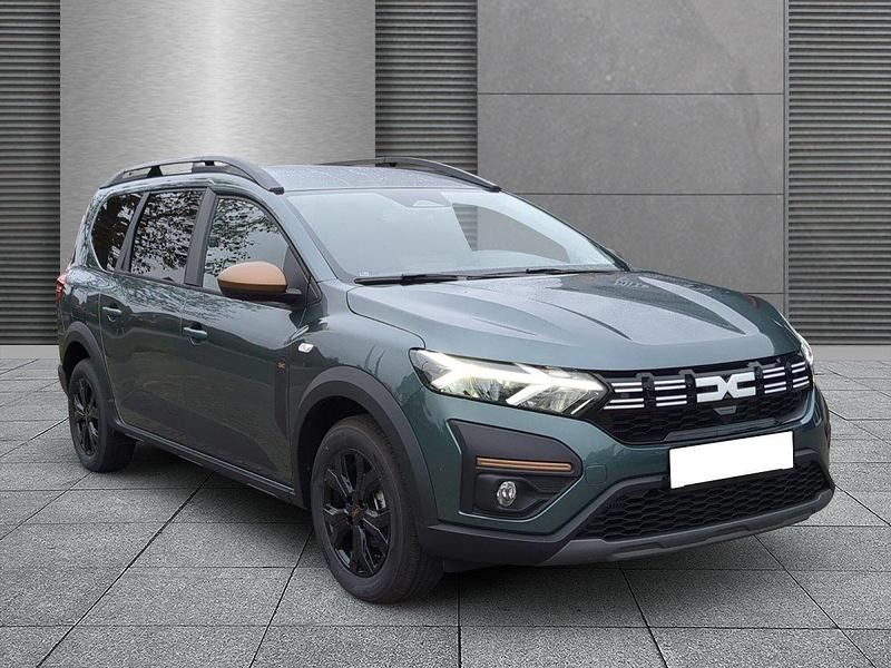 Grün Neu 2025 Dacia Jogger Extreme Van / Kleinbus | 19.690 € (Guter Preis) - Bild 1/4