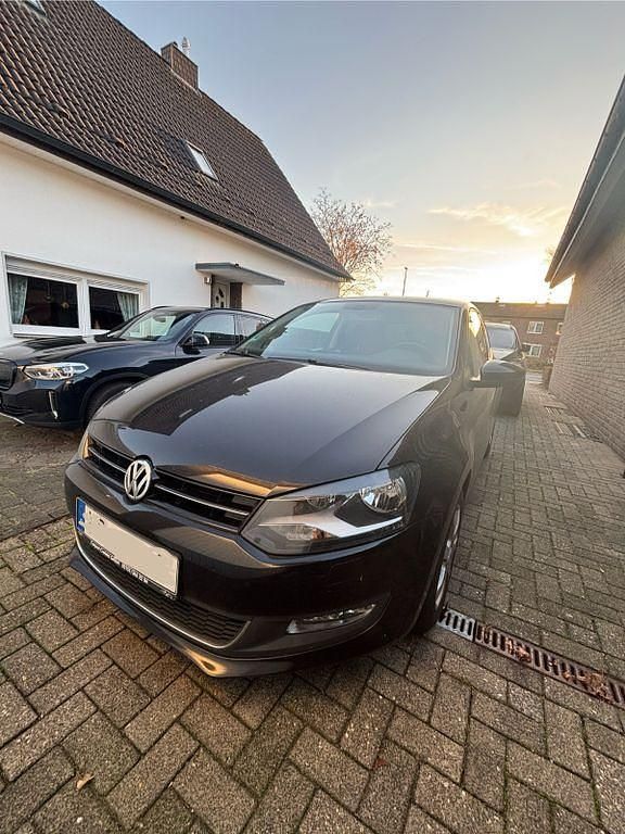 Schwarz Gebraucht 2012 VW Polo Match Kleinwagen | 4.499 € (Fairer Preis) - Bild 1/4