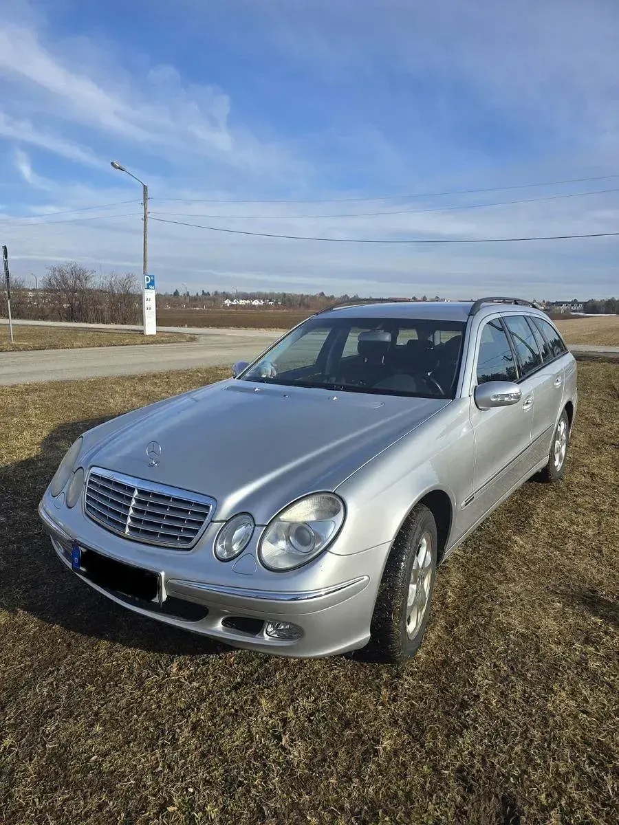 Gebraucht Mercedes E240 Elegance 177 PS (130 kW) 2003 Silber Kombi