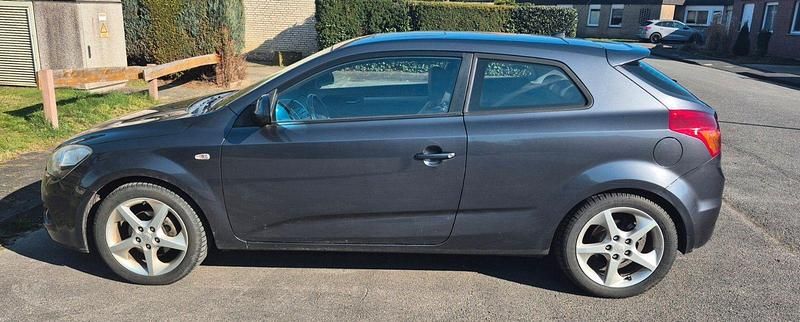 Gebraucht Kia ProCeed EX 140 PS (102 kW) 2008 Blau Kleinwagen