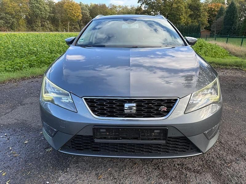 Grau Gebraucht 2015 Seat Leon ST FR Kombi | 7.950 € (Guter Preis) - Bild 1/4