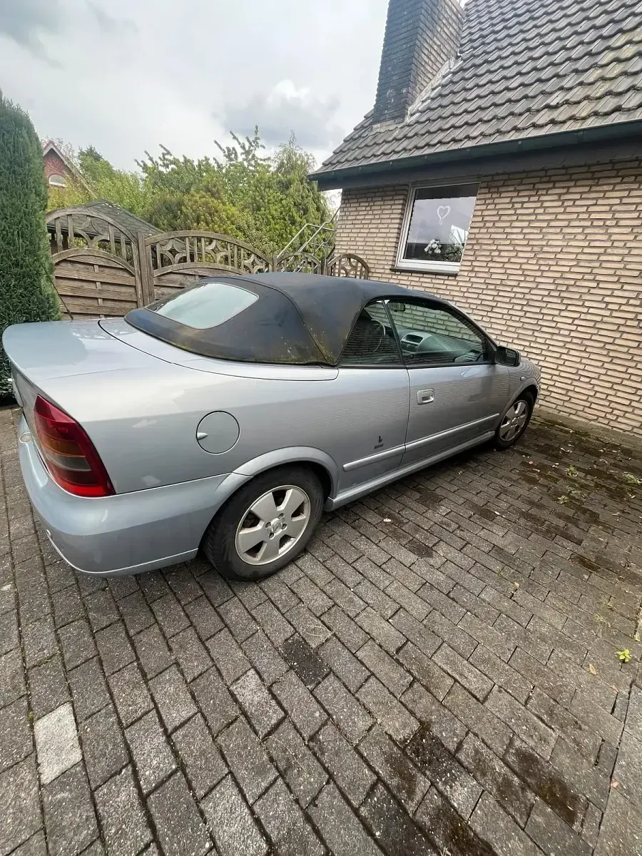Gebraucht Opel Astra Cabriolet 101 PS (74 kW) 2002 Silber Cabrio