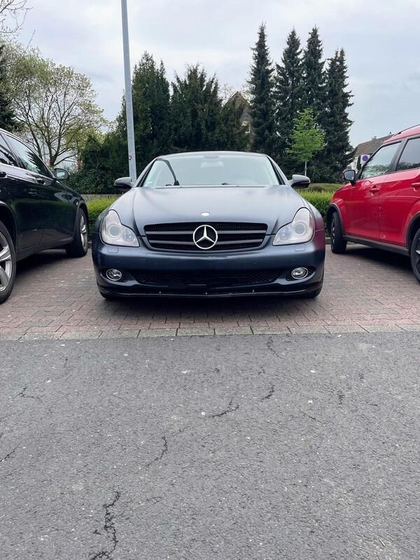 Schwarz Gebraucht 2009 Mercedes CLS320 Limousine | 8.799 € (Fairer Preis) - Bild 1/4