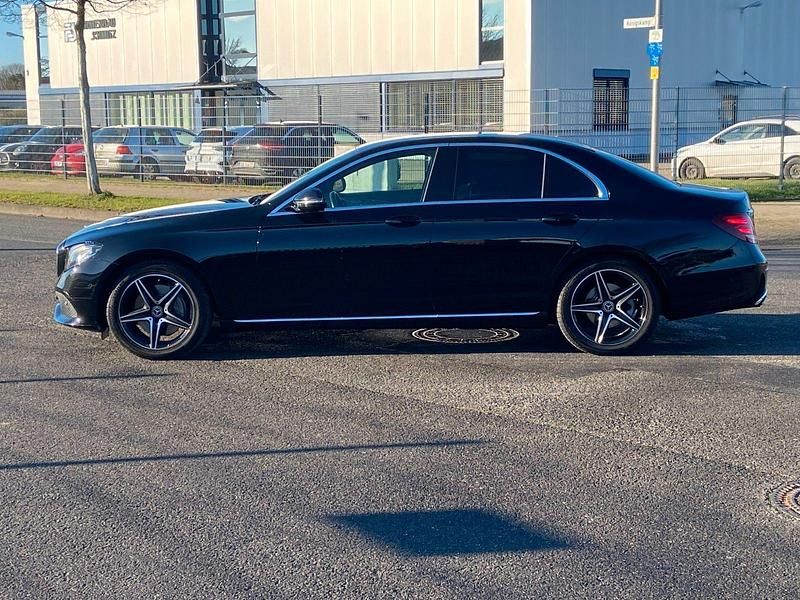 Gebraucht Mercedes E200 184 PS (135 kW) 2016 Schwarz Limousine