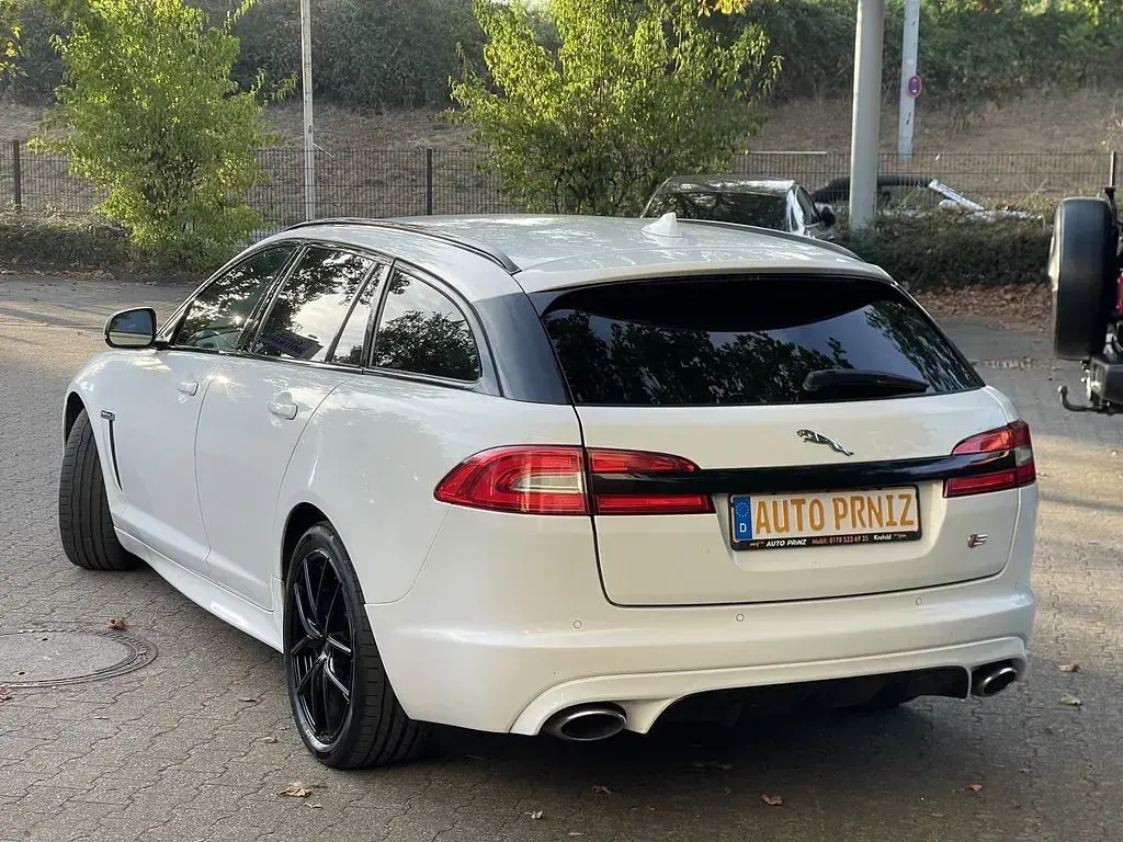Gebraucht Jaguar XF Sportbrake 241 PS (177 kW) 2013 Weiß Kombi