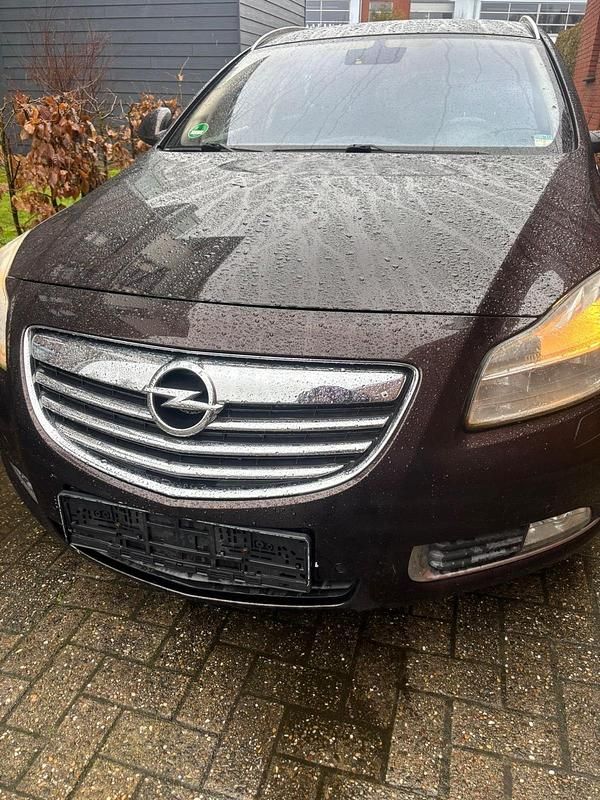 Gebraucht Opel Insignia 160 PS (117 kW) 2011 Braun Kombi