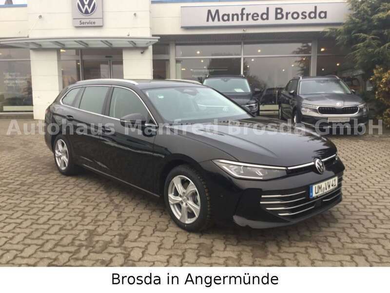 Schwarz Gebraucht 2024 VW Passat Kombi | 44.990 € - Bild 1/4