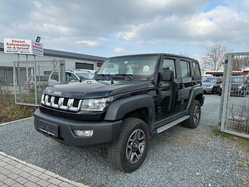 Schwarz Gebraucht 2017 Baic BJ40 SUV | 21.990 € - Bild 1/4