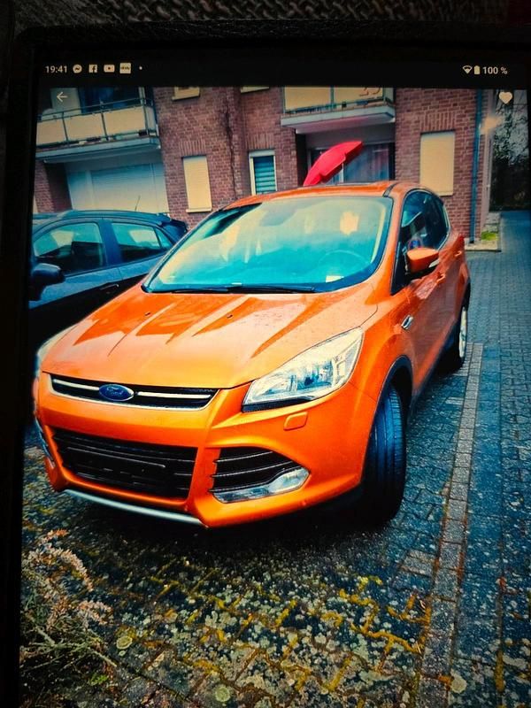 Orange Gebraucht 2016 Ford Kuga Titanium SUV | 12.000 € (Guter Preis) - Bild 1/4