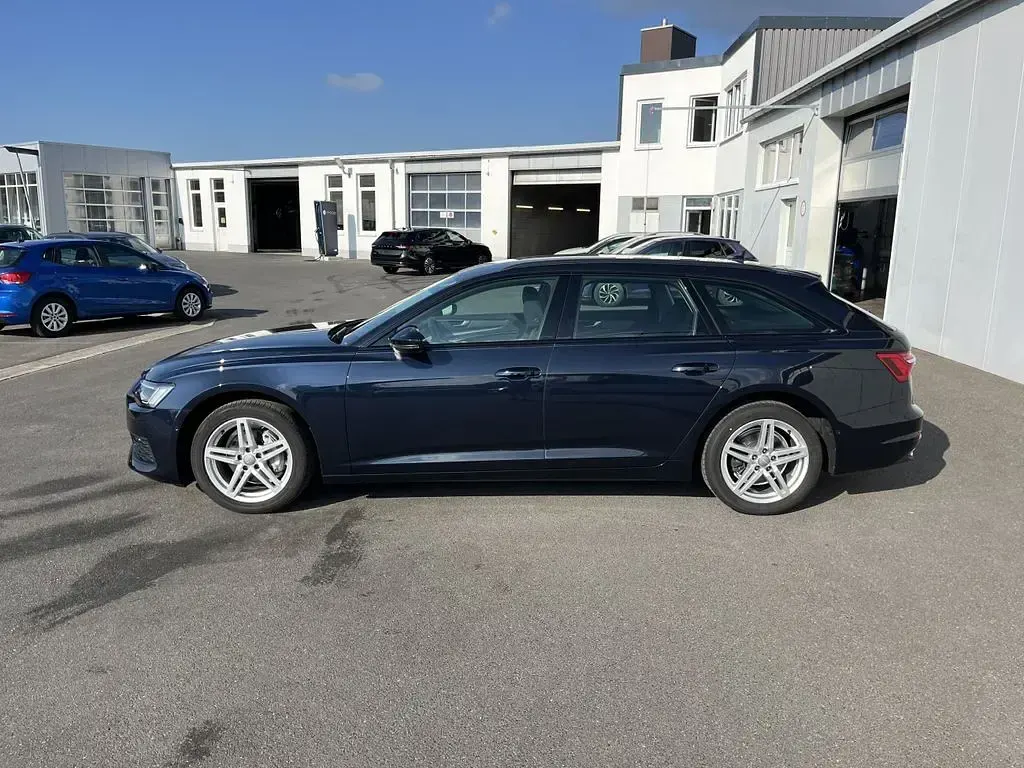 Gebraucht Audi A6 Ambiente 163 PS (119 kW) 2023 Blau Kombi