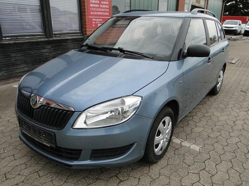 Blau Gebraucht 2013 Skoda Fabia Easy Kombi | 4.900 € (Fairer Preis) - Bild 1/4
