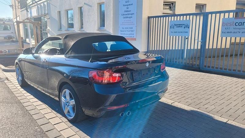 Gebraucht BMW 220 Sport Line 190 PS (139 kW) 2015 Schwarz Cabrio