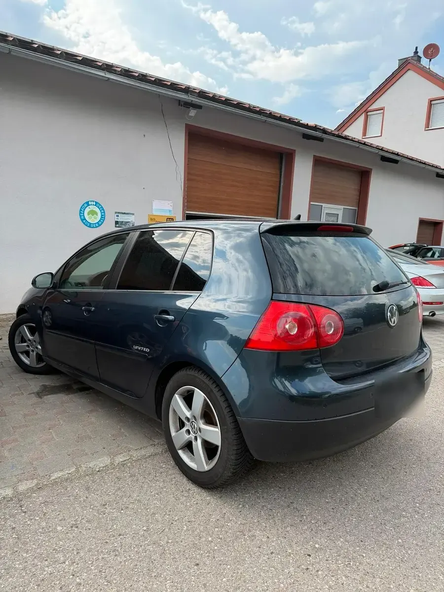 Gebraucht VW Golf V 140 PS (102 kW) 2008 Blau Kleinwagen
