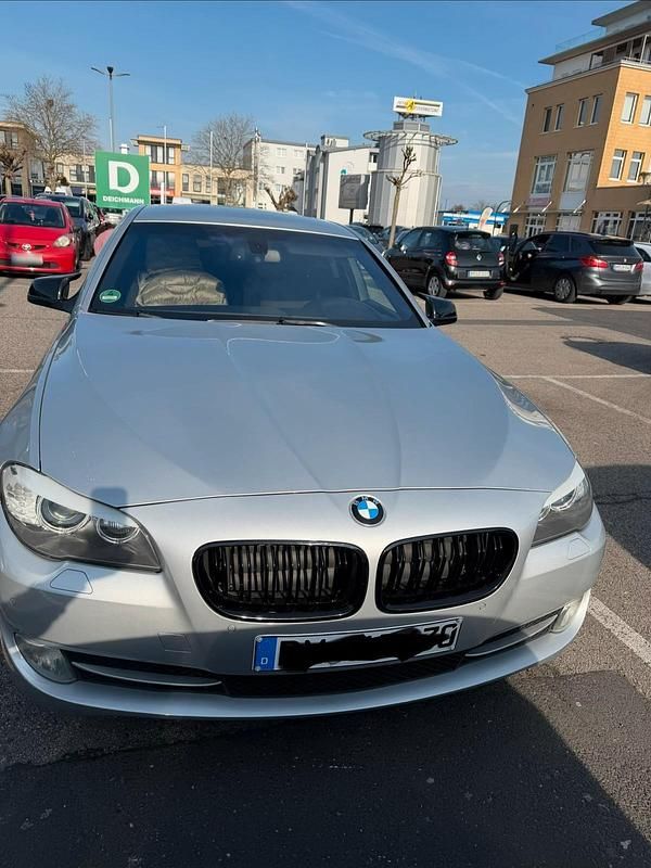 Gebraucht BMW 525 218 PS (160 kW) 2012 Silber Kombi