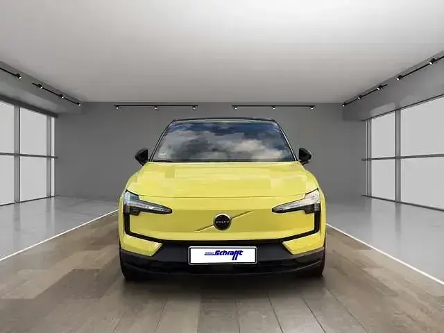 Gebraucht Volvo EX30 Performance 314 kW (428 PS) 2025 Moss yellow SUV