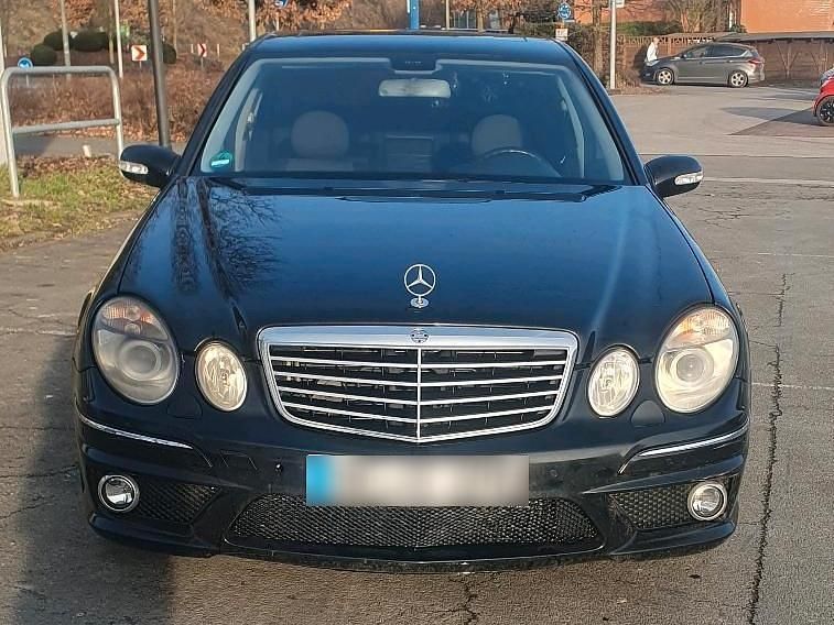 Gebraucht Mercedes E270 AMG 177 PS (130 kW) 2003 Schwarz Limousine